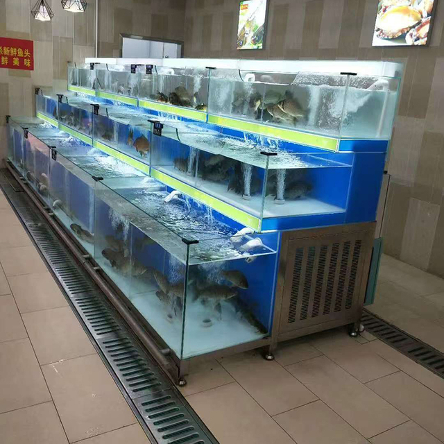 Supermarket seafood tanks