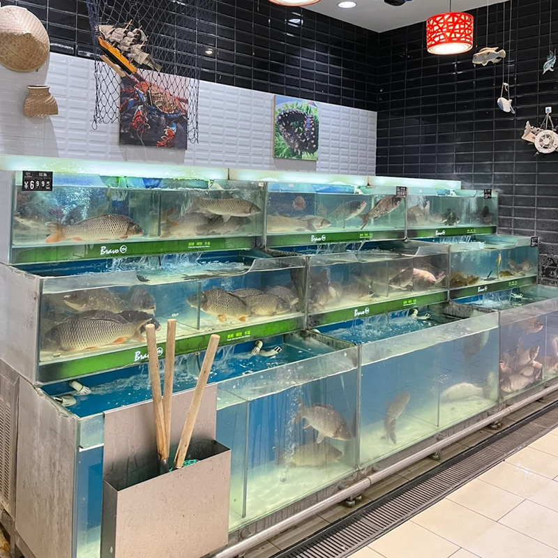 Three-tier movable seafood tank